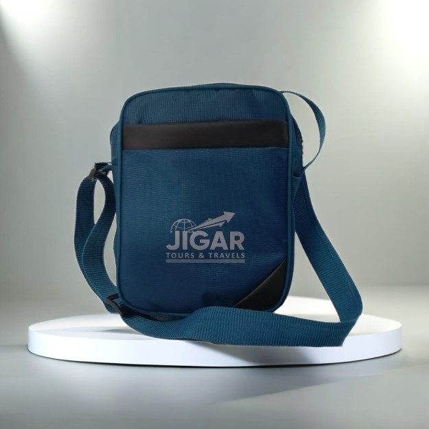 Tour Pouch With Brand